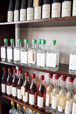 Strickland Hollow Tasting Room & Bottle Shop