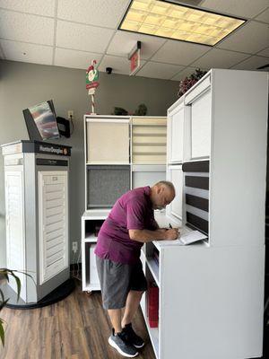 Building some display cabinets #fastproblinds