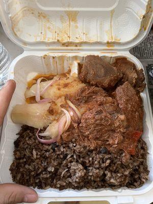 La Familia Latin Hot Food & Grocery