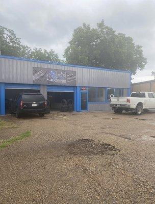 WWJ ROADSIDE ASSISTANCE