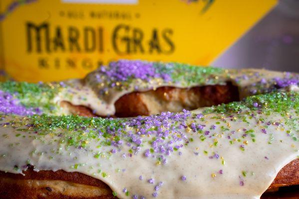 Our award-winning artisan-crafted king cakes, available in 7 diferent flavors.