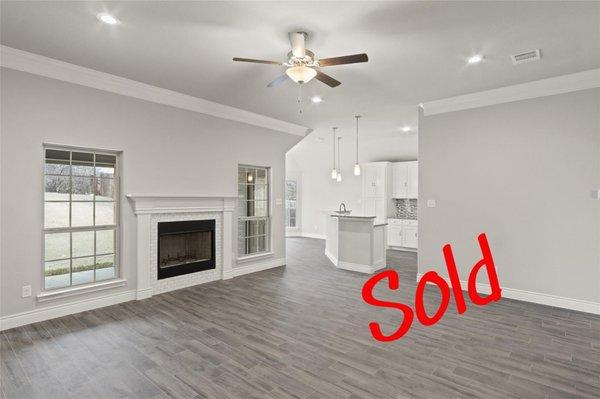 Kathy Kinney - Local Realty Agency