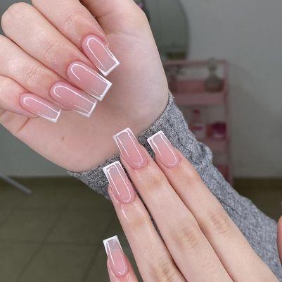 Lux Nails Lounge