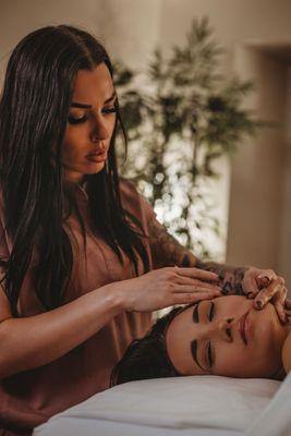 Facial massage for relaxation or therapeutic benefits