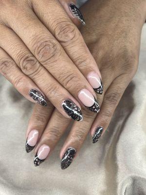 Black Lace Dip Powder | Nails by Aileen