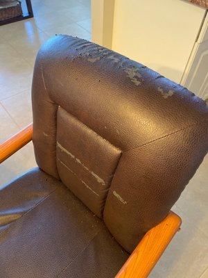 One of the 4 defective chairs