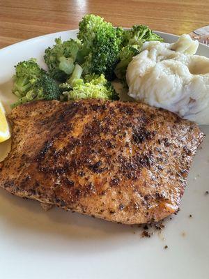 Yummy 6 oz salmon, mashed potatoes and broccoli