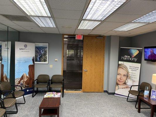 Advanced Laser Clinics
2803 Butterfield Rd
Suite #180
Oak Brook, IL 60523