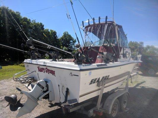 The Nauti Storm is a 21' Sea Pro fully outfitted with everything you need for a great adventure, whether you are fishing or sight seeing