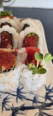 Spicy tuna roll