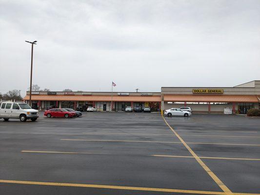 Potter Square, Stallings