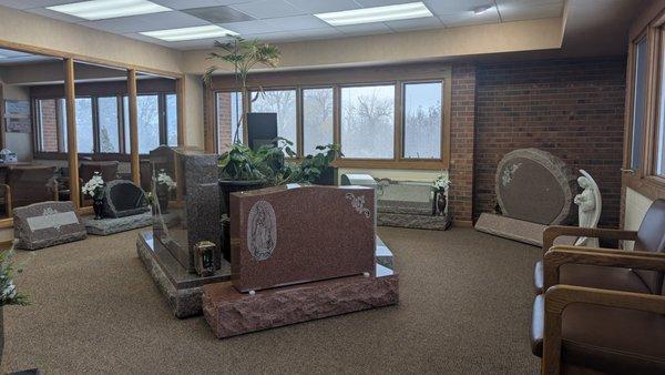 North Chicago Memorials