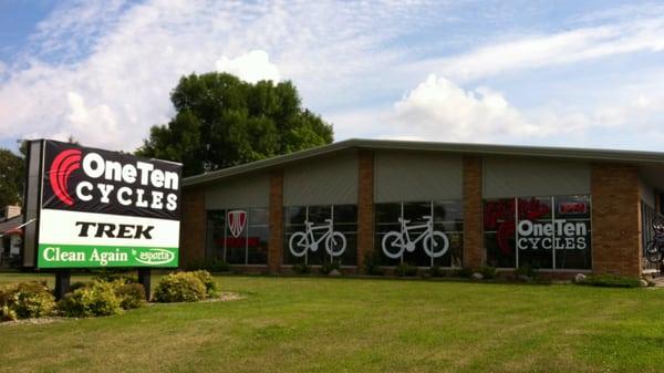 Convenient for everyone! Located west of 35E on Highway 110 in Mendota Heights, MN.
Easy Parking and safe area for test rides.