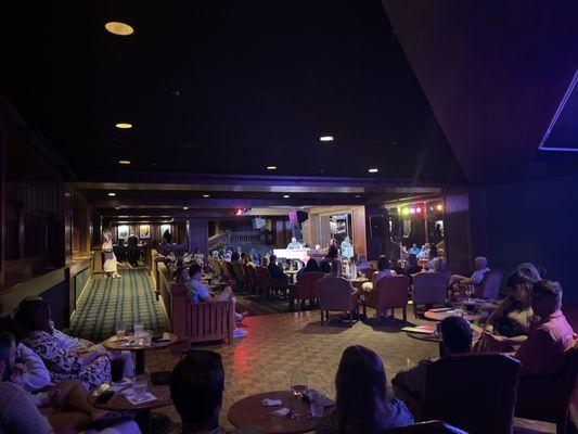 Elaine's Dueling Piano Bar