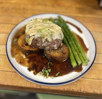 Kahill's Restaurant & Pub