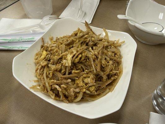 Moo Shu Pork. Notice the absence of pancakes, cabbage and mushrooms.