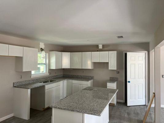 Luna Pearl granite installation