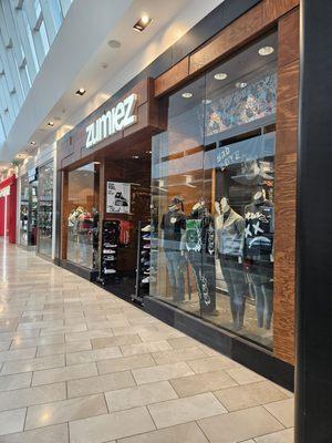 Zumiez