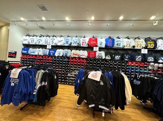 Champs Sports