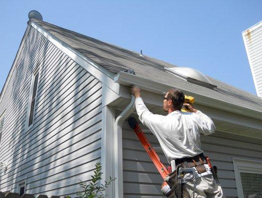 Brockett Insulation & Gutters