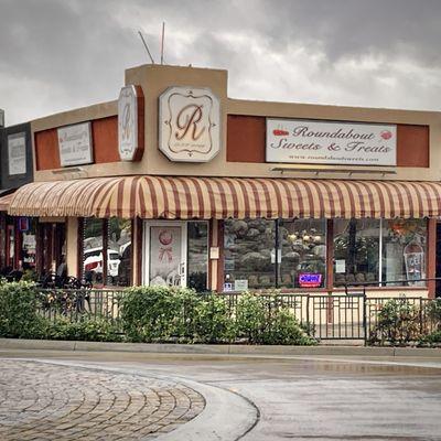 roundabout sweets & treats