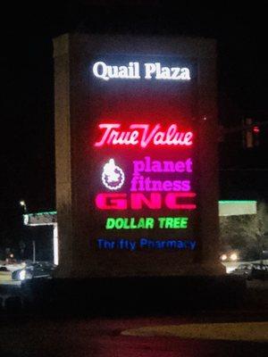 Quail Plaza Shopping Center:  Signage