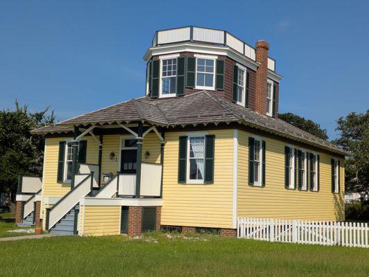 Outer Banks Visitors Bureau/U.S. Weather Bureau Station in Hatteras