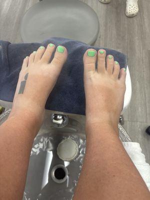 Gel pedicure