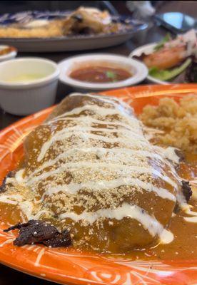 By far the best Chile Relleno place I've tasted. Great customer service from Eduardo. Great place to eat & enjoy delicious Mexican food.