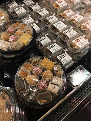 Price Chopper Shopping Plaza