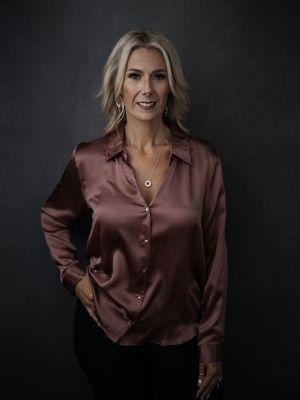 Tisha Marie Cain, JD, CHt