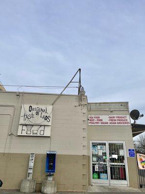 Samthong Meat Market