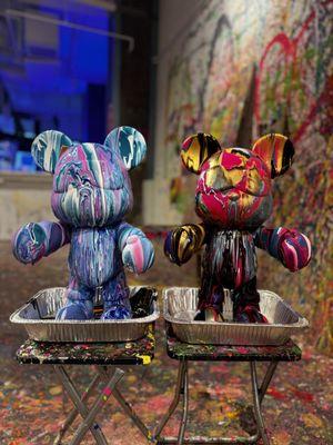 20in Big Papa Bear Drip Paint Experience