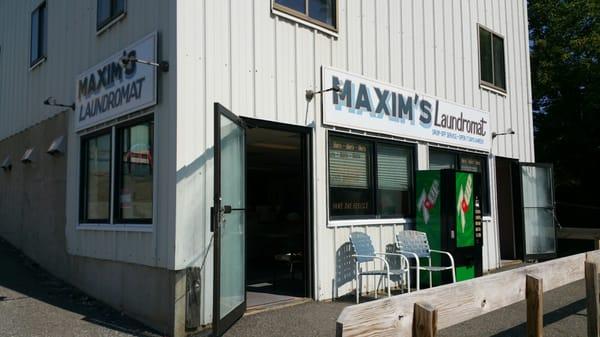 Maxim's Laundromat