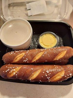 Brew Pub Pretzels and Beer Cheese Dip
