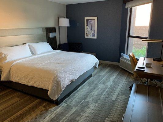 Nice size room with a super comfortable bed.