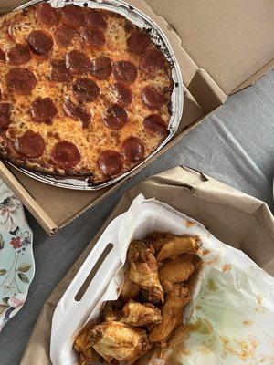 Gluten free pie and 10 Wings hot, yum!