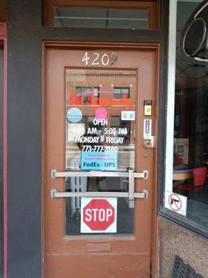 Misleading hours - a dealbreaker. Will not patronize businesses who post misleading horus.