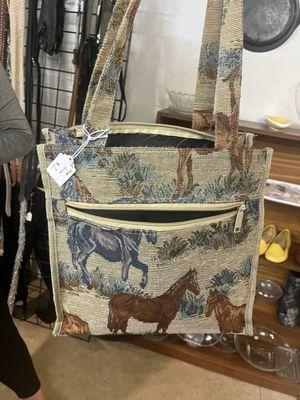 Ravens Nest Resale and Consignment