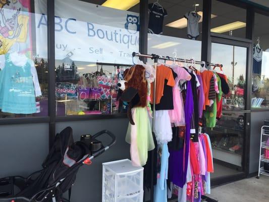 I loved this place, it's a cute little store with a little bit of everything in it. They have adult and baby clothing, furniture and toys.