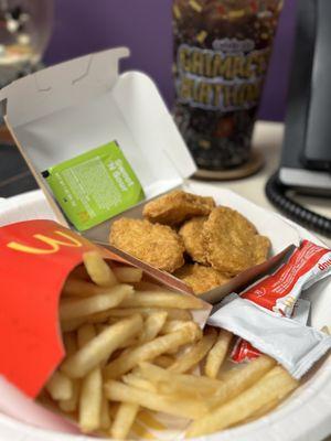 6 Piece McNuggets Meal IG: @ammysalamii