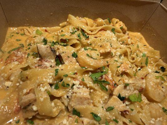 Cajun chicken & shrimp pasta