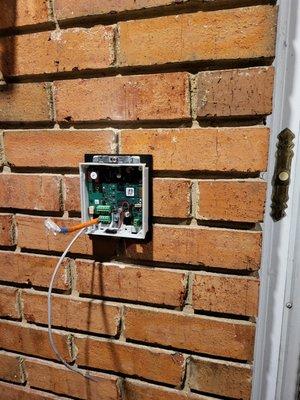 Wiring a biometric access unit from 2N, aka Fingerprint Reader to easily unlock the door without ever thinking about having your key.