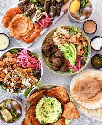 Kareem in Arabic means Generous. We invite you to an exquisite Mediterranean experience.