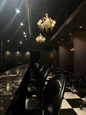 Gorgeous ambiance/interior