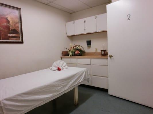 Clean, Spacious & Romantic Private Rooms