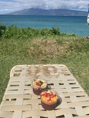 Açaí breakfast with a view