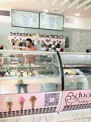 Dua Gelato & Coffee