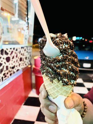 The Family That Eats Chocolate Together, Stays Together: (Hubs' Medium)