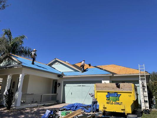 Florida Universal Roofing Inc